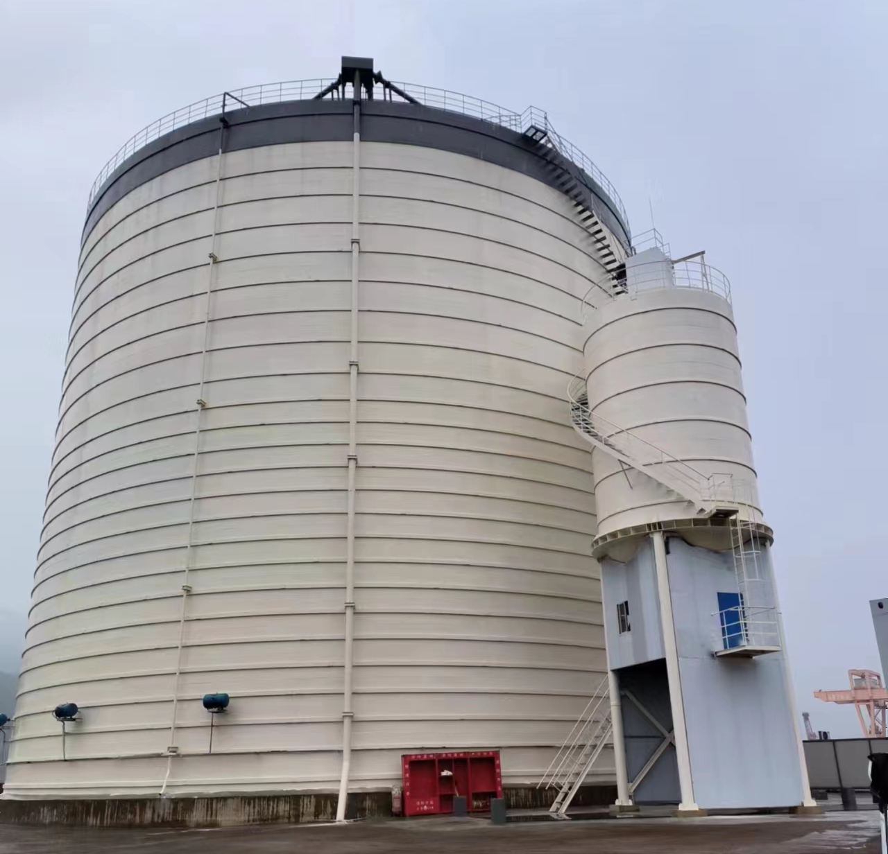 莱州10万吨水泥钢板库